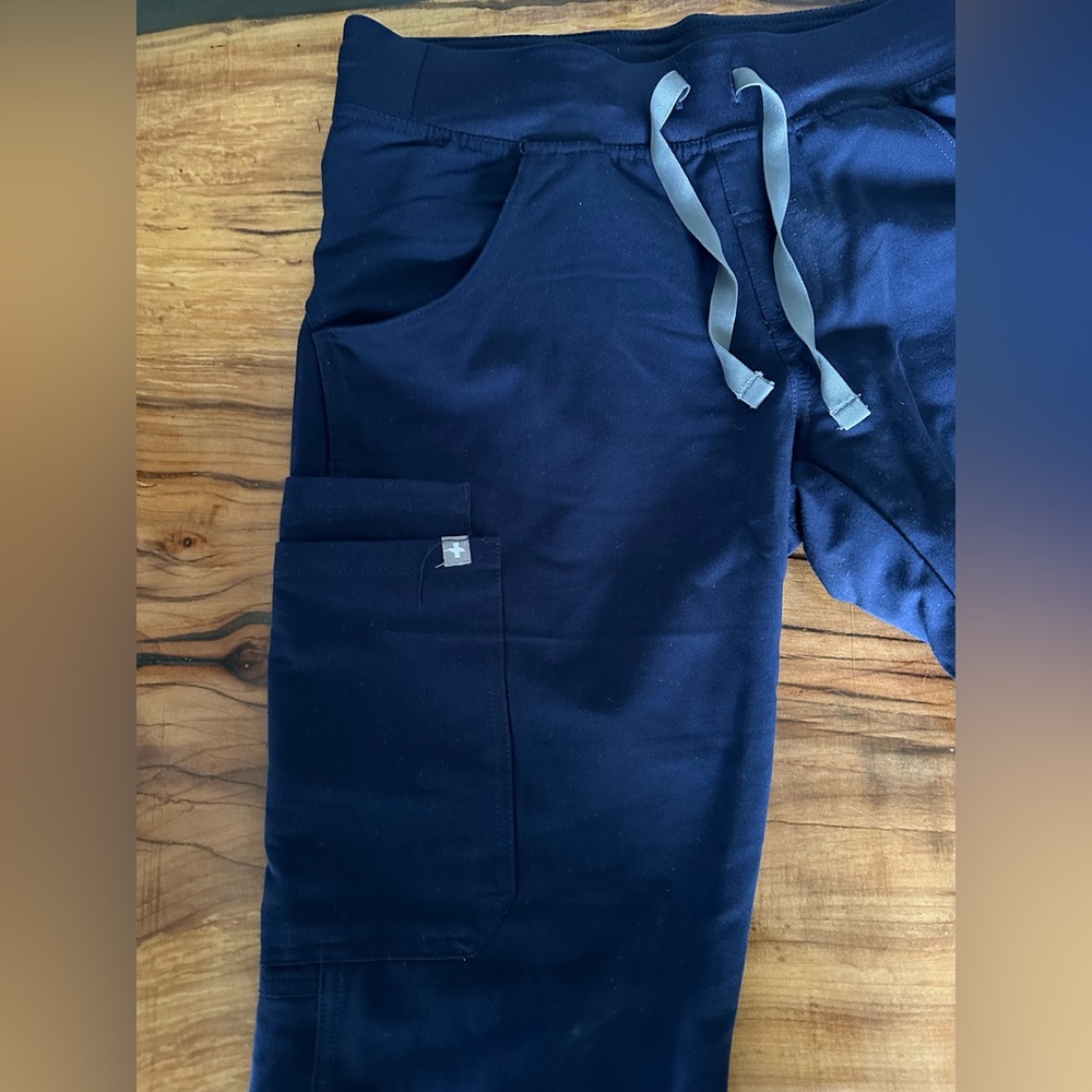 Figs scrub bottoms